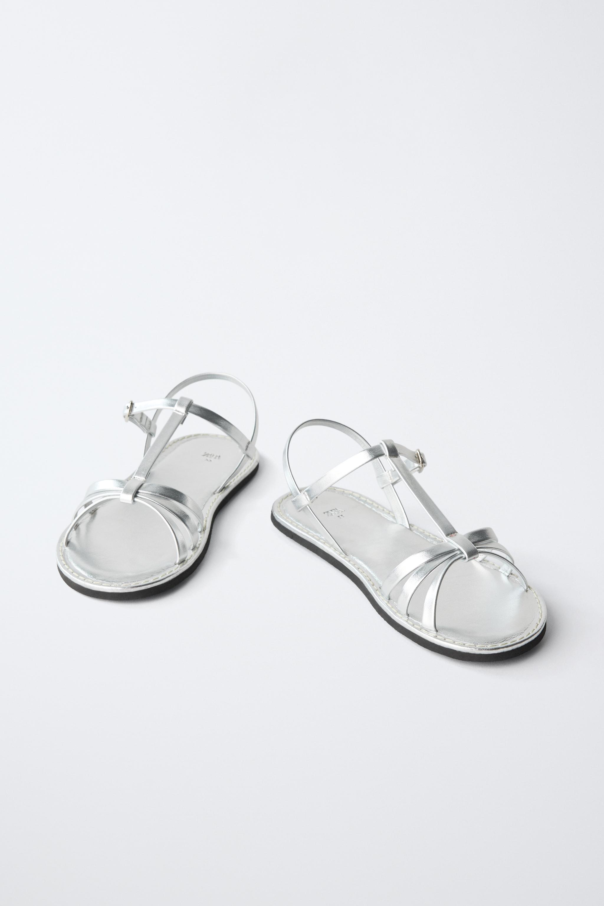SANDALES À BRIDES MÉTALLISÉES